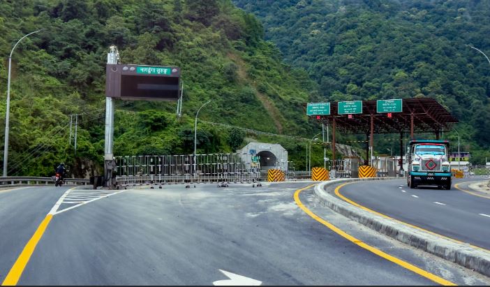 नागढुंगा सुरुङमार्ग निजी सवारीका लागि पनि खुला, आजदेखि परीक्षण सञ्चालन सुरु