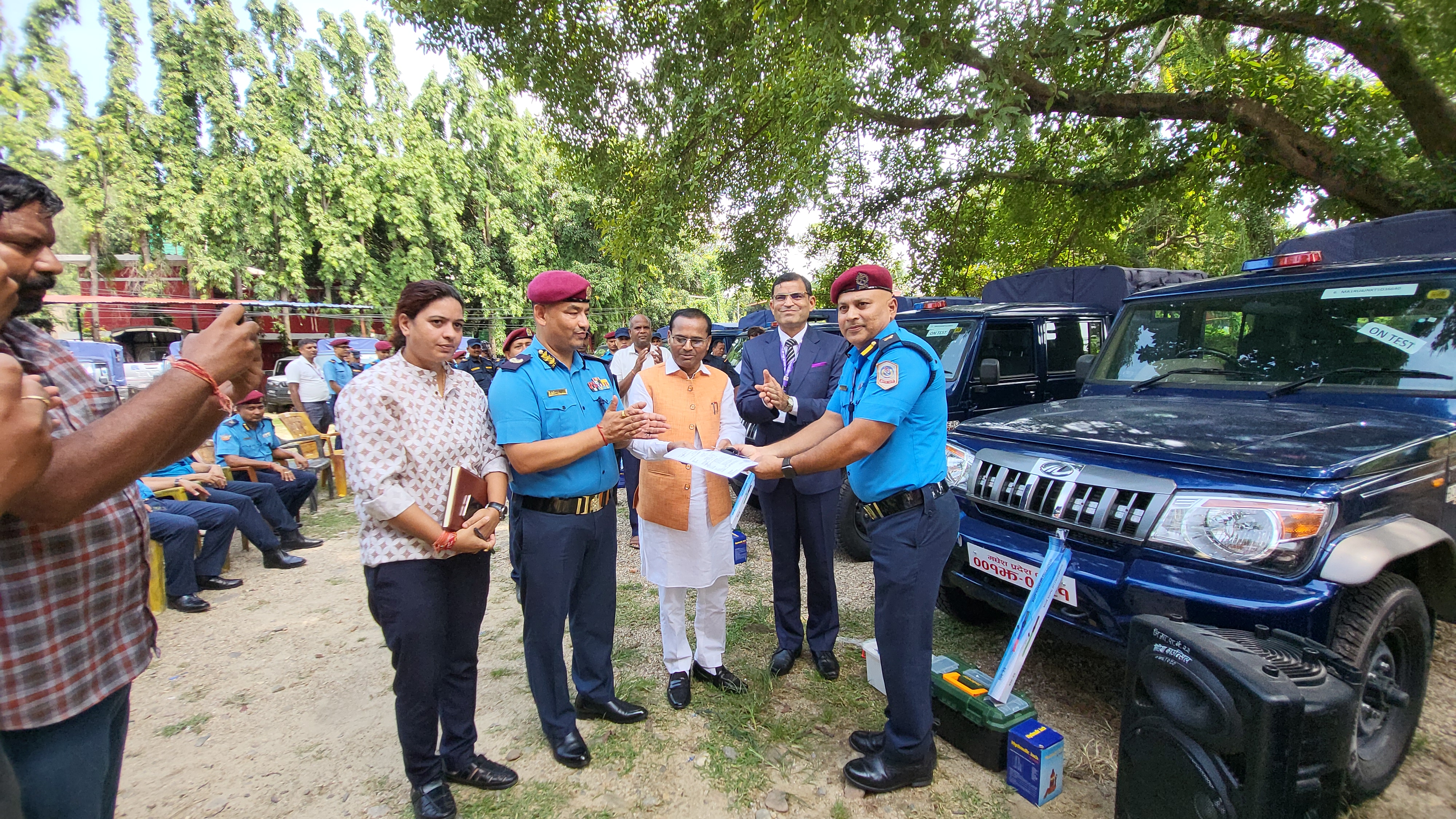 मधेश प्रदेश सरकारद्वारा आठवटै जिल्लाका प्रहरी कार्यालयलाई पिकअप हस्तान्तरण