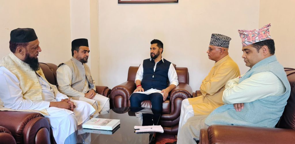 रवि लामिछानेले गरे धार्मिक अगुवाहरुसँग छलफल