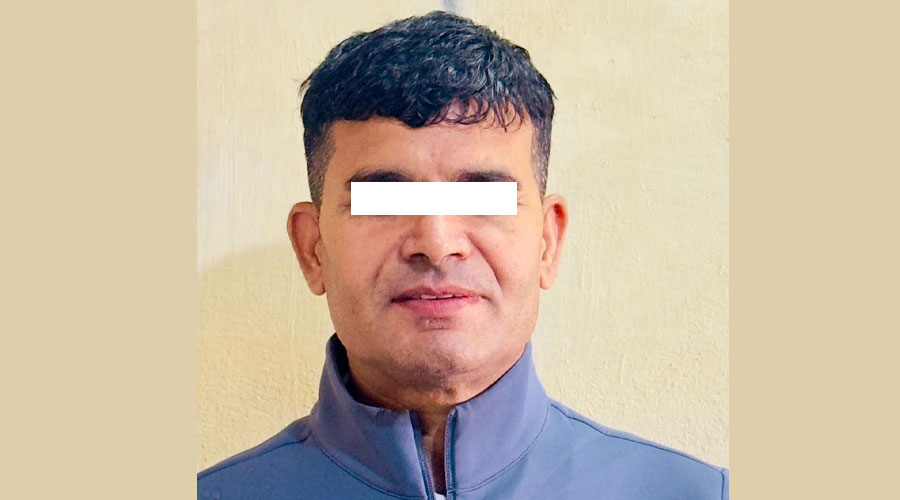 काठमाडौं–३० का लेखा अधिकृत २१ हजार घुससहित पक्राउ